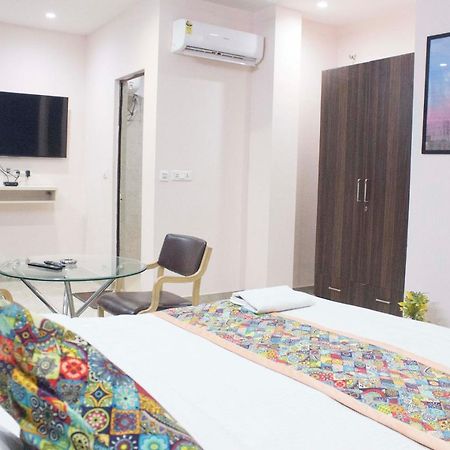Jsb Hotel Faridabad Exterior photo