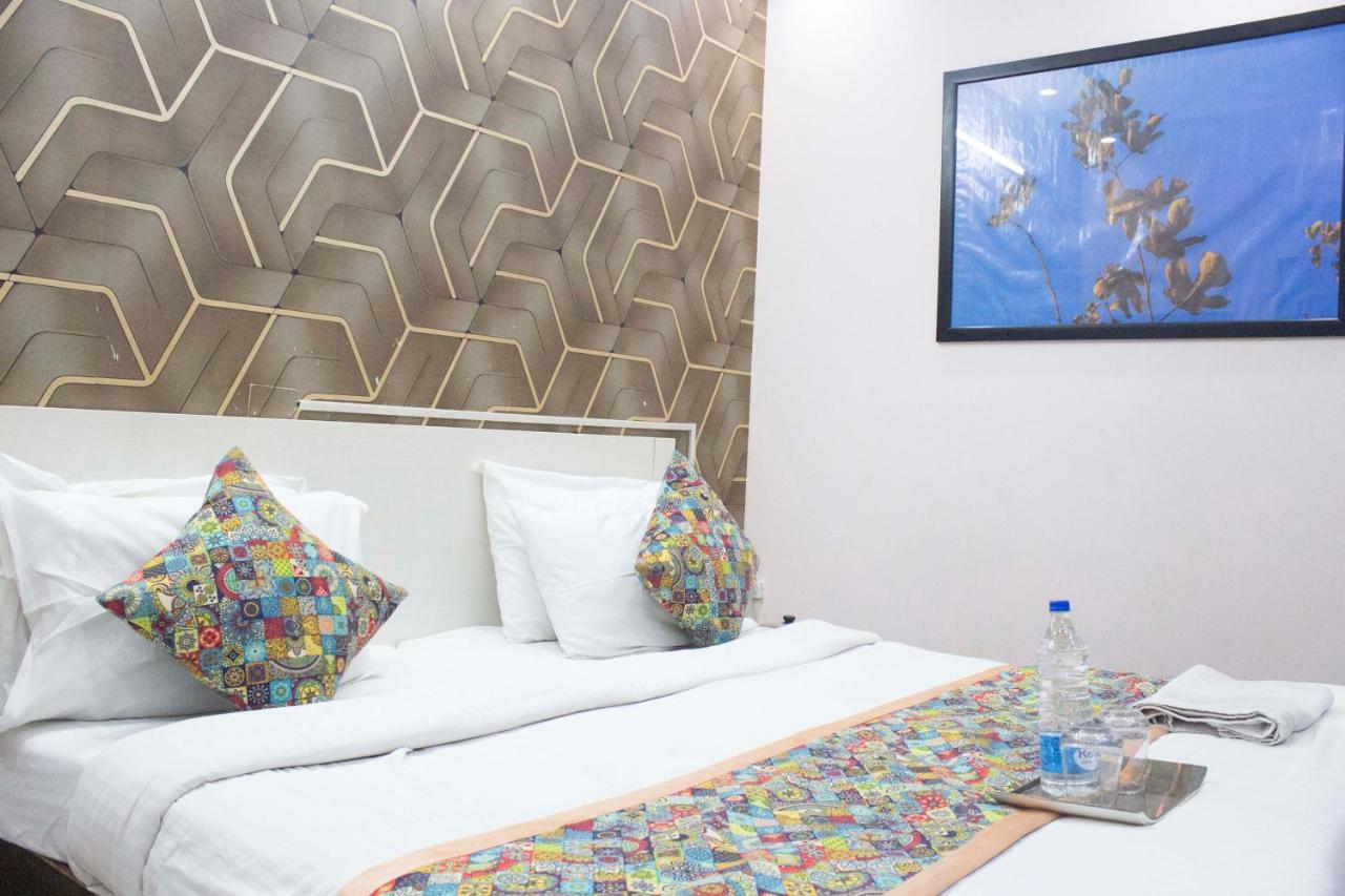 Jsb Hotel Faridabad Exterior photo