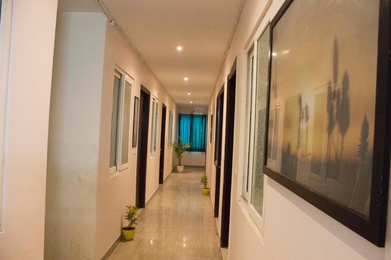 Jsb Hotel Faridabad Exterior photo