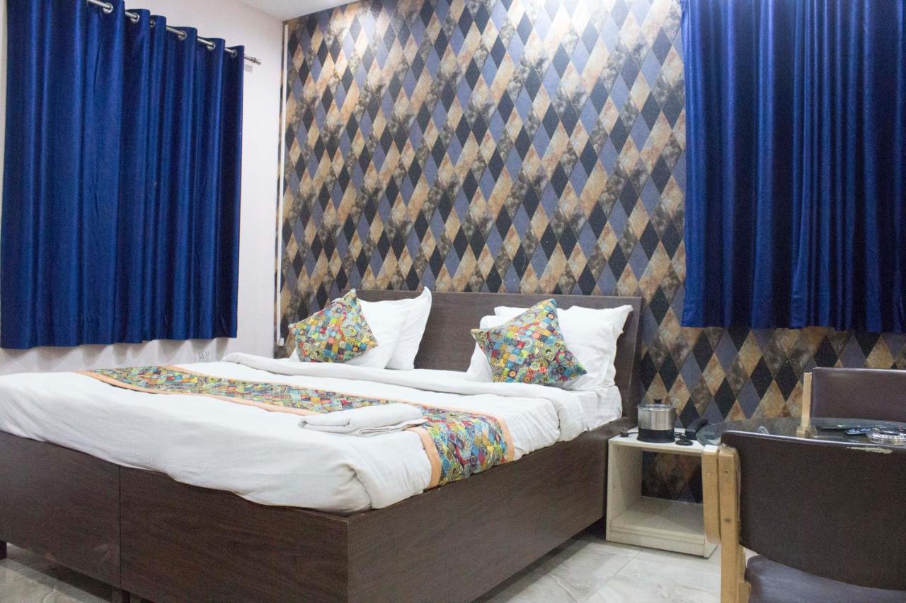 Jsb Hotel Faridabad Exterior photo